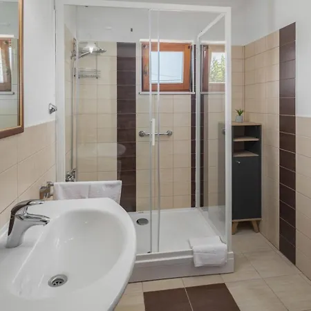 Holiday home Casa Rustica In Matohanci - Haus Fuer 6 Personen *