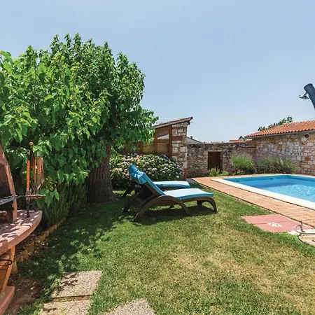 Holiday home Casa Rustica In Matohanci - Haus Fuer 6 Personen